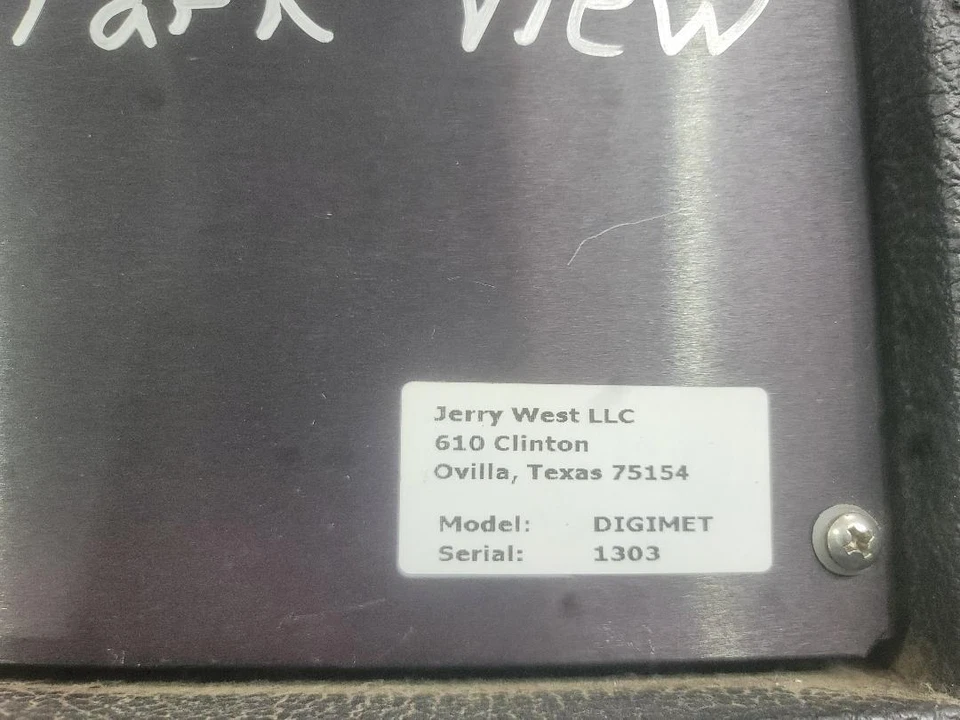 Metrónomo de banda de marcha Digimet II con potencia para grupos de música y universidades Foto 2 de 2