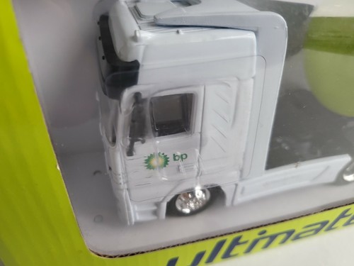 Die cast 1:43 metal model MERCEDES BENZ BP ULTIMATE OIL TAKER mint in box. - Foto 3 di 4