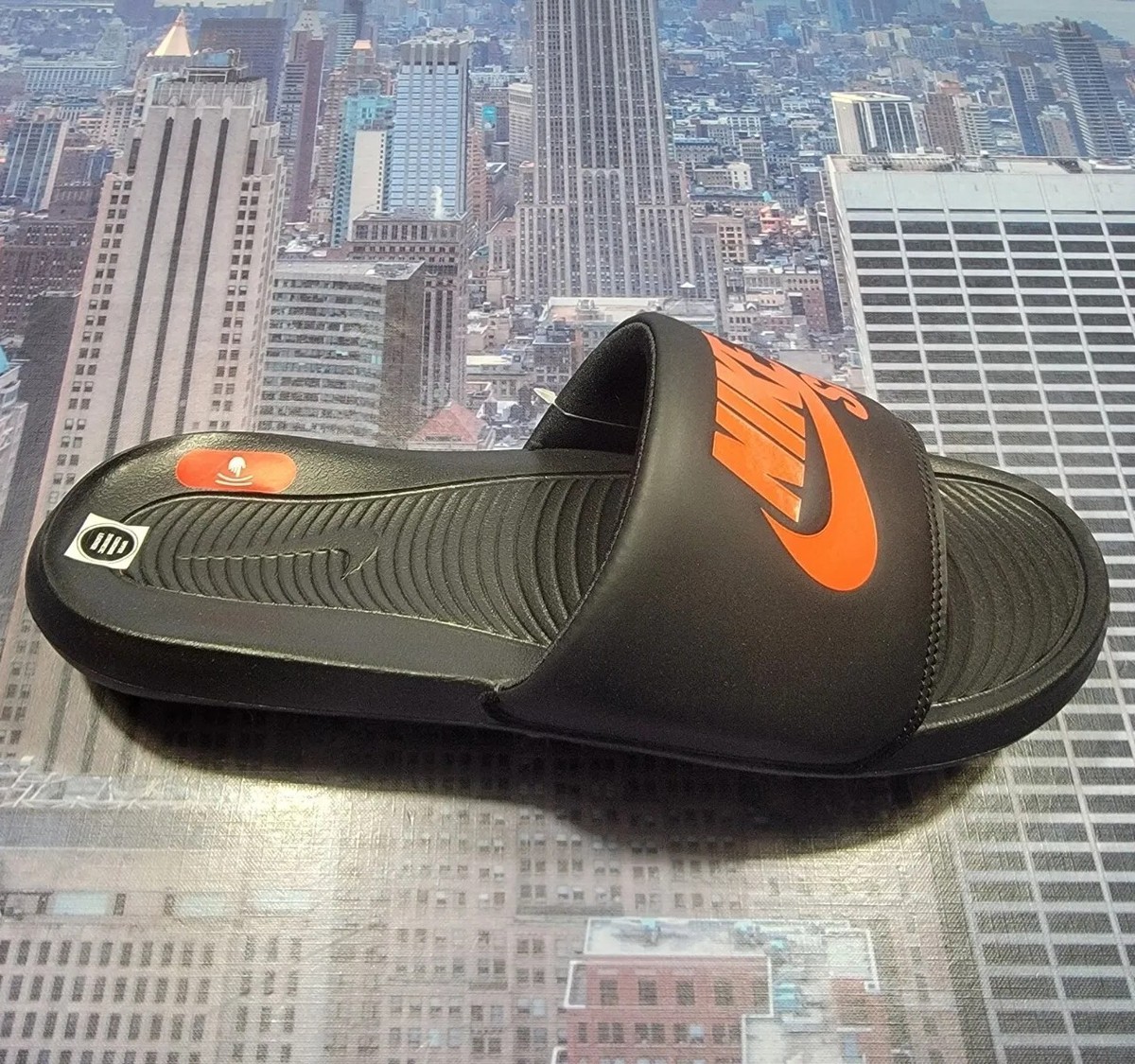 Nike Men\'s Victori One Slides Size 9 Neon Orange & Black Soft Comfortable EUC NIKE Victori One Slides CN9677 001 - Shiekh main image 4