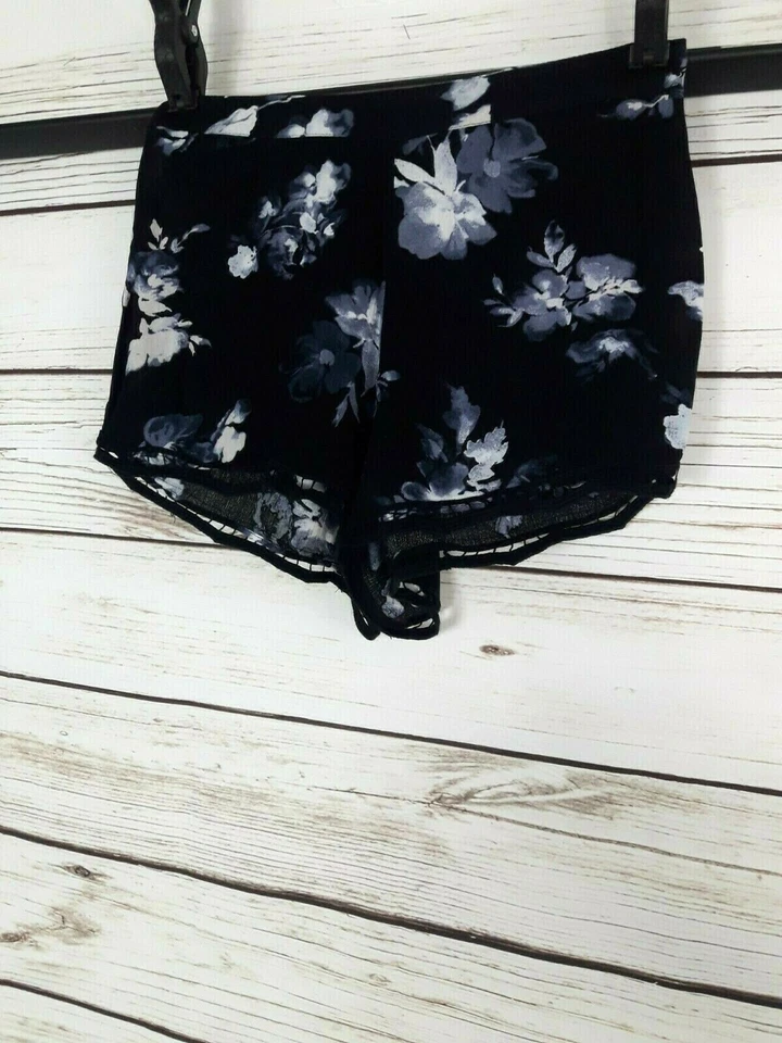 Pantalones Cortos Kendall & Kylie Mujer Talla M Multicolor Floral Espalda Elástico Crochet Dobladillo   Foto 2 de 4