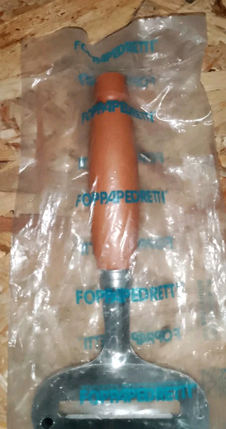Foto 11 di 24