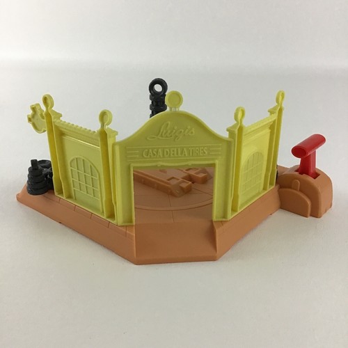 Disney Pixar Cars Action Shifters Luigis Tire Shop Playset McQueen 2013 Mattel - Picture 5 of 11