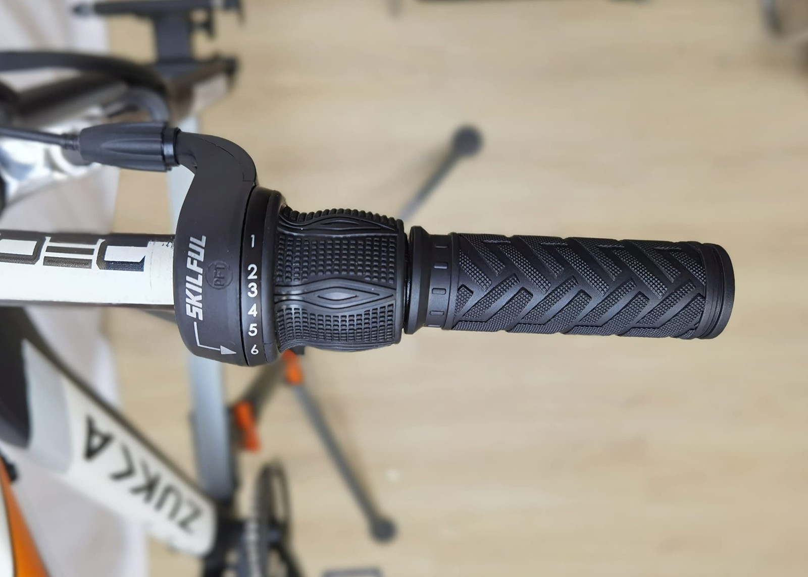 18 Speed Twist Grip Shifter 3x6 Left & Right Pair Bicycle Gear Shifters Mountain