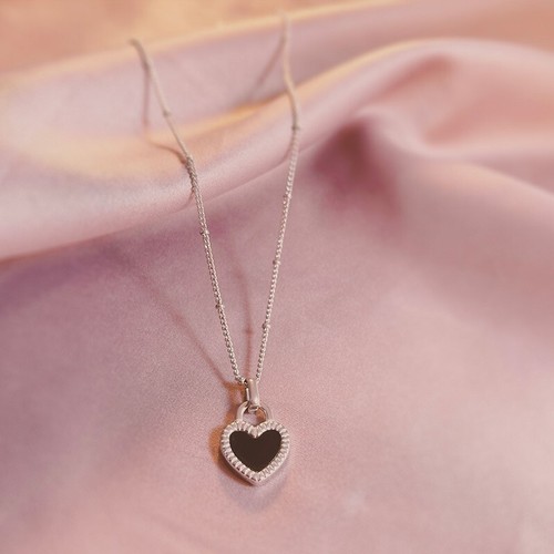 18K Gold Plated Heart Shaped Simple Locket Pendant Necklaces-Stainless Steel - Picture 3 of 4