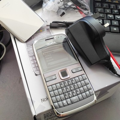 Nokia e72 rm Nokia e72 rm