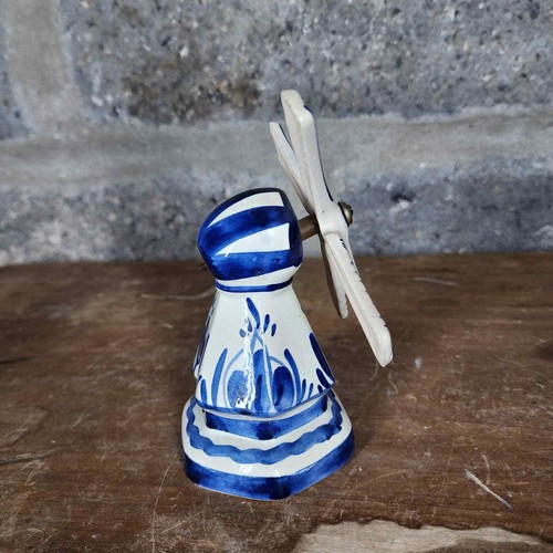 DELFT Holland Windmill Music Box Blue White Moving Blades Ceramic 6 in - 第 3/5 張圖片