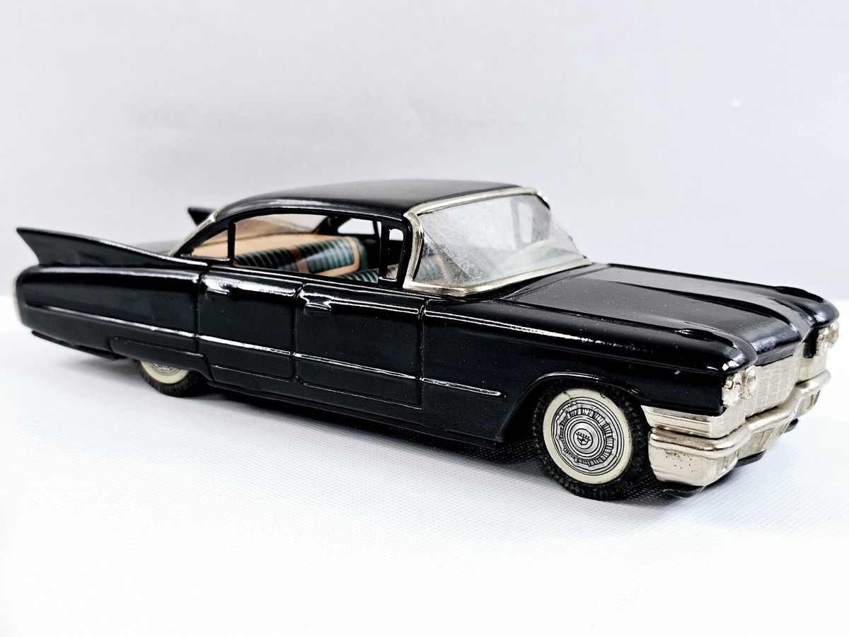 Yonezawa 1960's Black Cadillac Fleetwood Series Tin Car Made Yonezawa 1960's Black Cadillac Fleetwood Series Tin Car Made