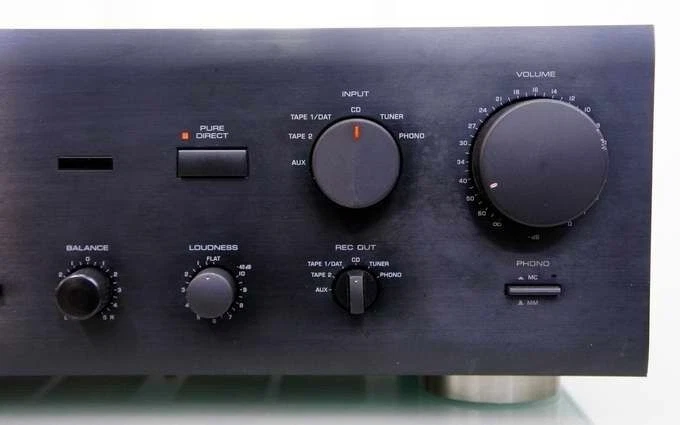 Amplificador estéreo som natural Yamaha AX-550 85W - Imagem 4 de 4