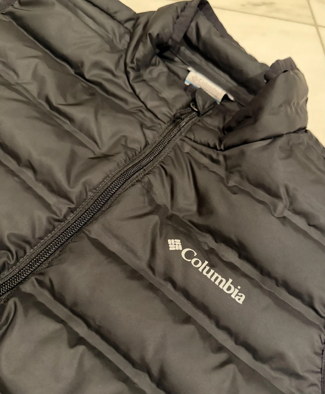 Columbia Vest Mens Large Black Puffer Full Zip Insulated Lightweight Outdoor
Opens in a new window o