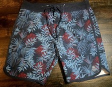 Travis Mathew PARTY HEARTY BOARDSHORT Swim Trunks Mens 36
