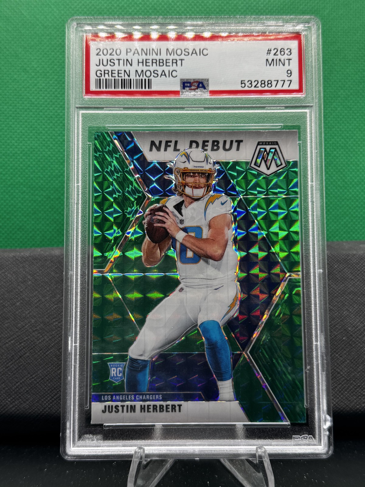 Justin Herbert #263 Prizm Green 2020 Panini Mosaic PSA 9