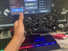 gently used gpu graphics card 4GB AMD Radeon RX 560