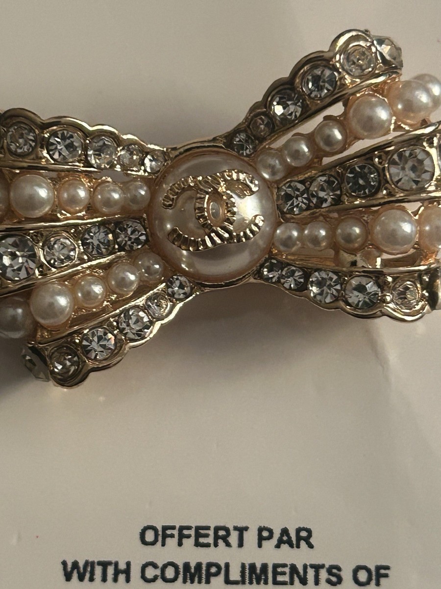 CHANEL CC Pearl Crystal Bow Barrettes Pair Gold Hair Clips 25A France Chanel Hair Clip Barrette Gold Pearl Bow GWP | eBay main image 3