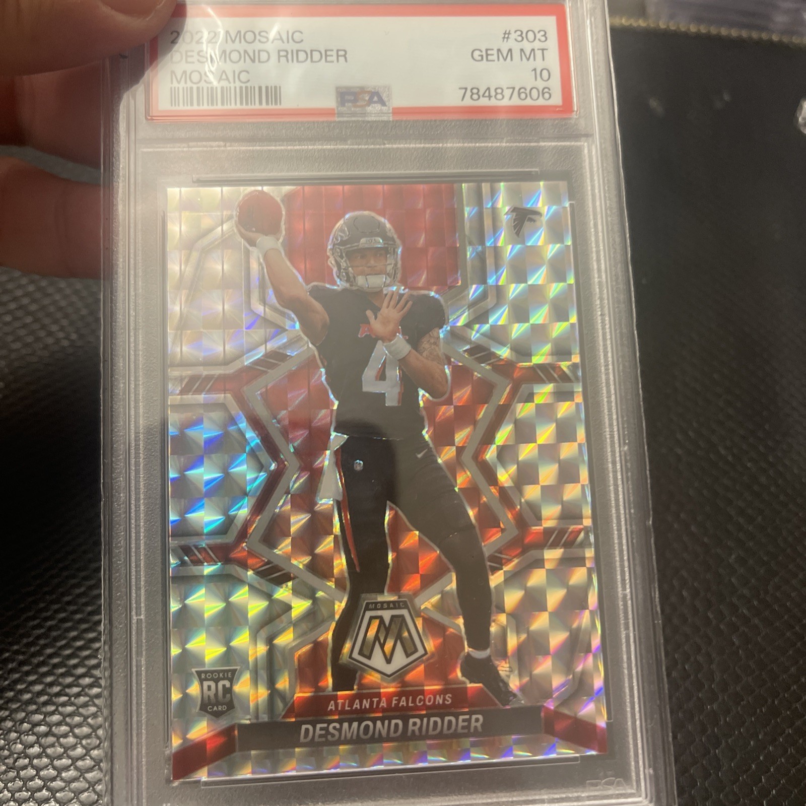 2022 Panini Mosaic Mosaic #303 Desmond Ridder RC Rookie PSA 10 ATL Falcons view 2