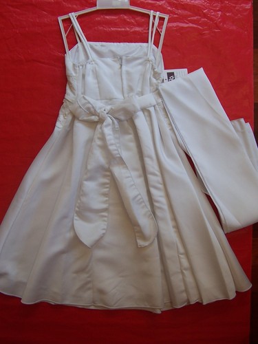 BNWT GIRLS WHITE PARTY WEDDING CHRISTENING BAPTISM DRESS WITH SCARF  SIZE 4 - 5  - Imagen 2 de 2