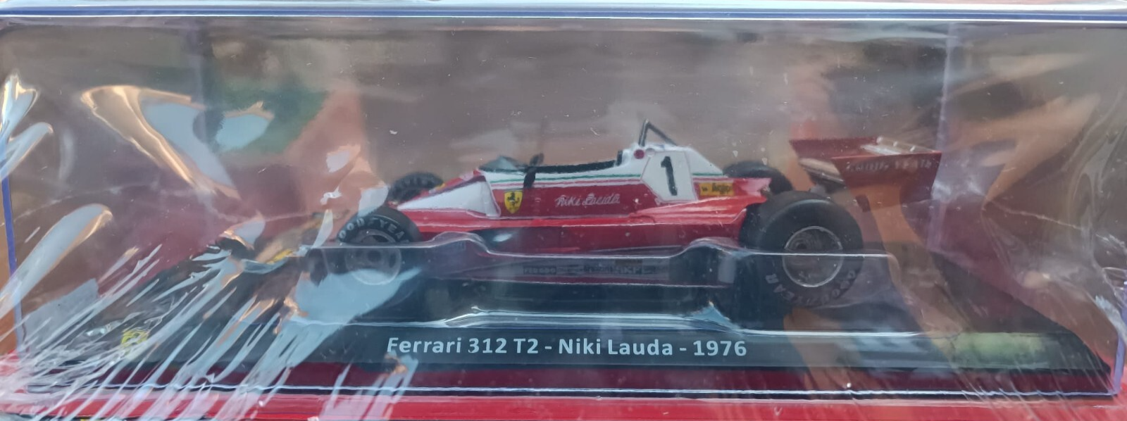 Foto 11 di 15