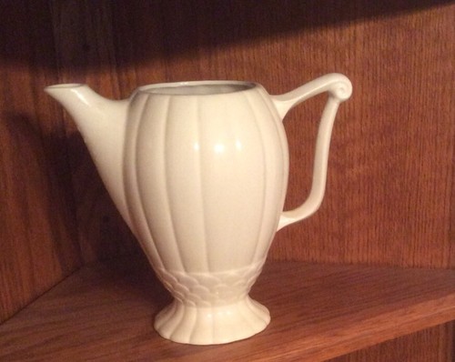 VINTAGE ERPHILA GERMANY COFFEE POT TEAPOT OR CHOCOLATE POT BERKELEY PATTERN RARE - Picture 4 of 9