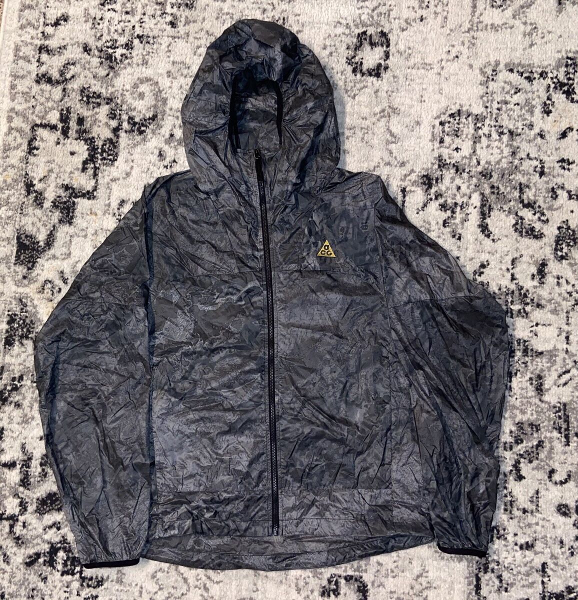 Nike ACG Men's Lightweight Allover Print Jacket CF6 Cider Nike ACG Men's Lightweight Allover Print Jacket CF6 Cider
