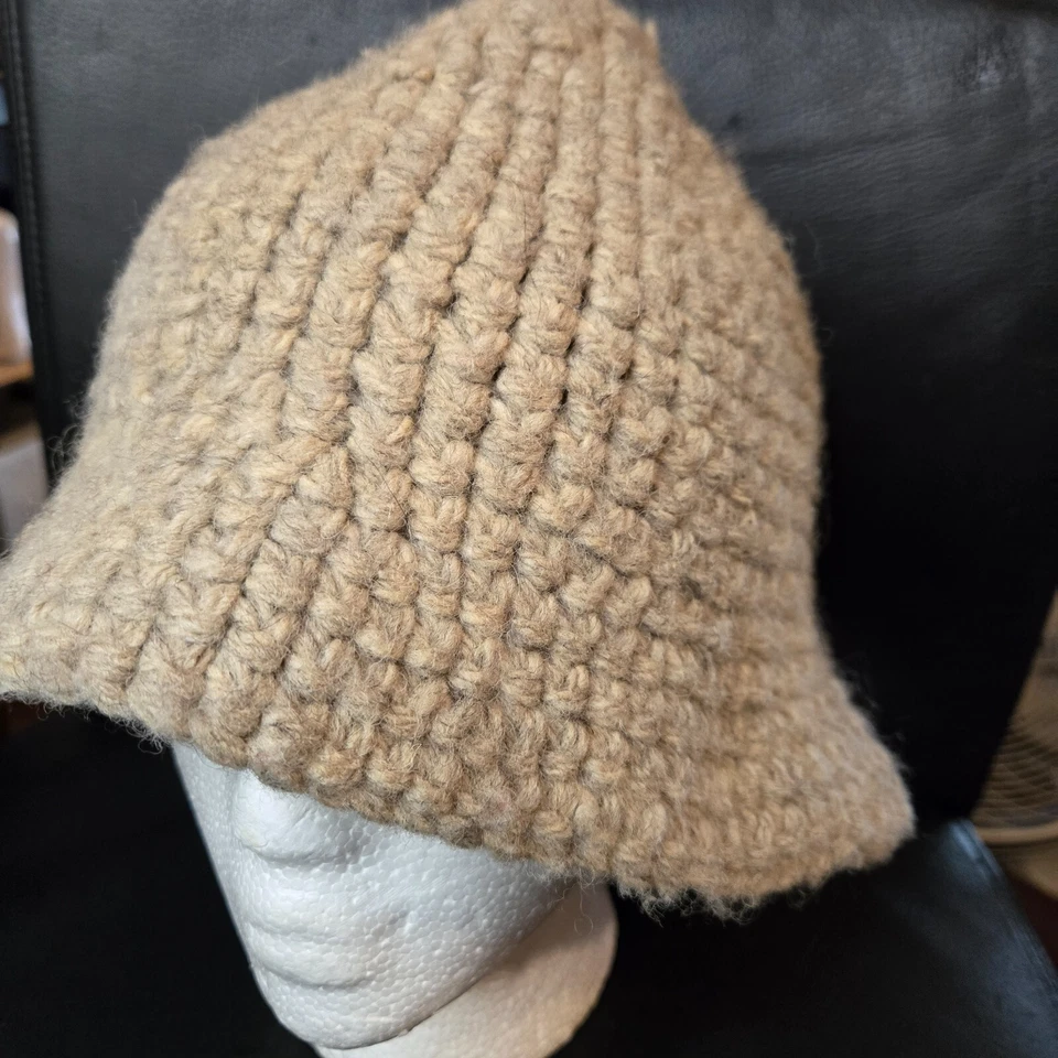 RARO DE COLECCIÓN HELEN DAMON LL Frijol 100% Lana Tejido Pesado Sombrero Cubo Camel Beige Y2K Foto 3 de 4