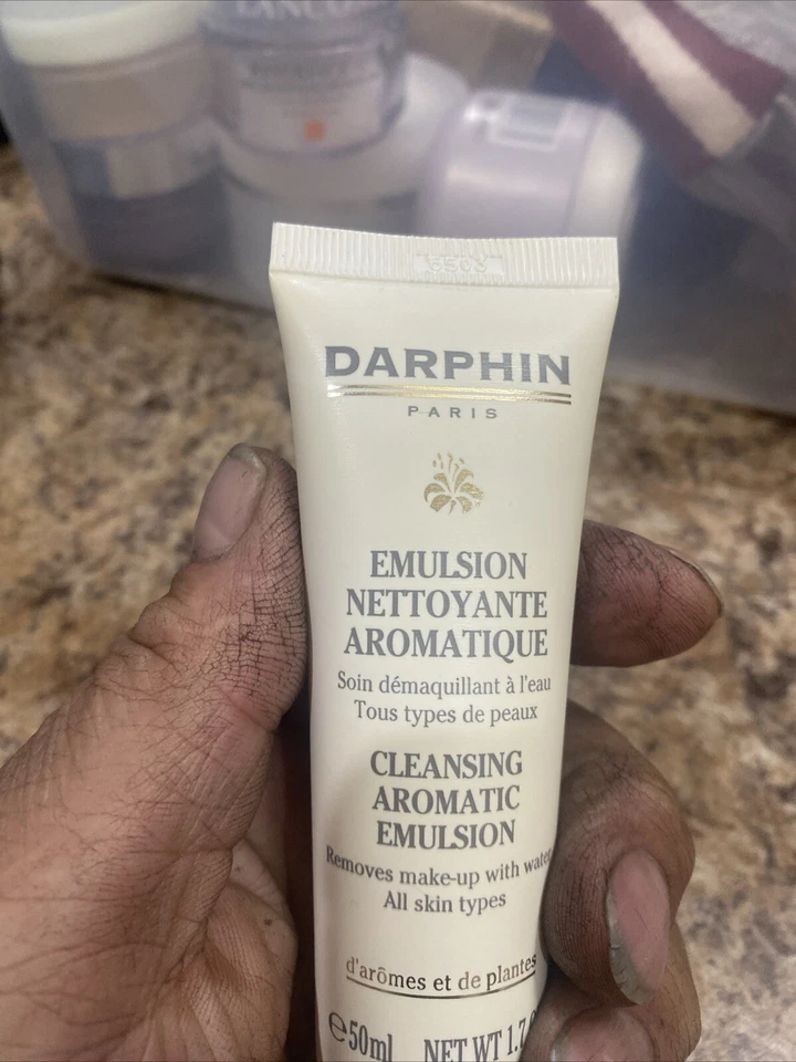 NOVO limpador Darphin 1,7 oz emulsão nettoyante aromatique - Imagem 2 de 4