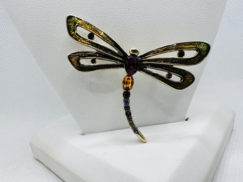 Vintage Monet Dragonfly Green Enamel Rhinestone Gold Tone Brooch Pin - Picture 4 of 9