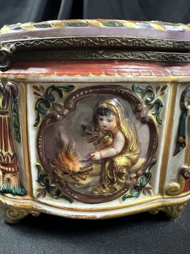 Antike Capodimonte Schmuckschatulle - handbemaltes italienisches Porzellan 4"" H x 5,5"" L - Bild 5 von 17