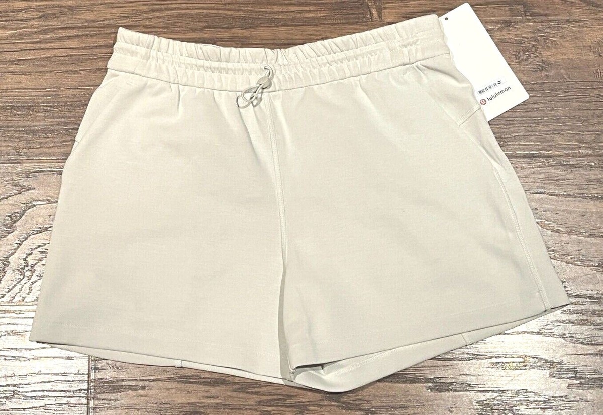 NEW Women Lululemon Softstreme High-Rise Short 4