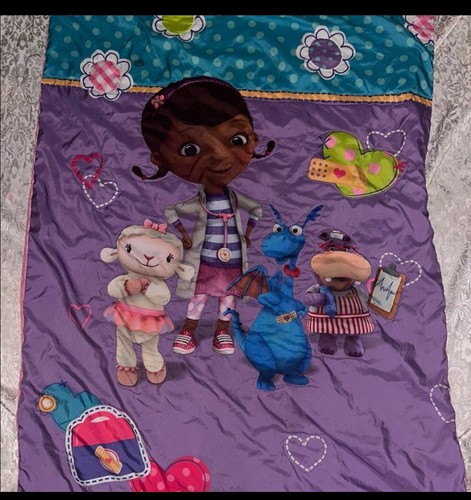 Collectible Doc Mcstuffin Blanket  - Foto 2 di 2