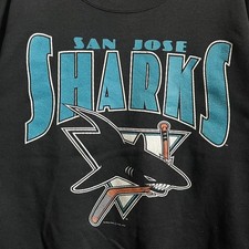 San Jose Sharks Collecting and Fan Guide 16