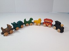 Set Of 6 Maple Landmark NameTrain Magnetic Train Set