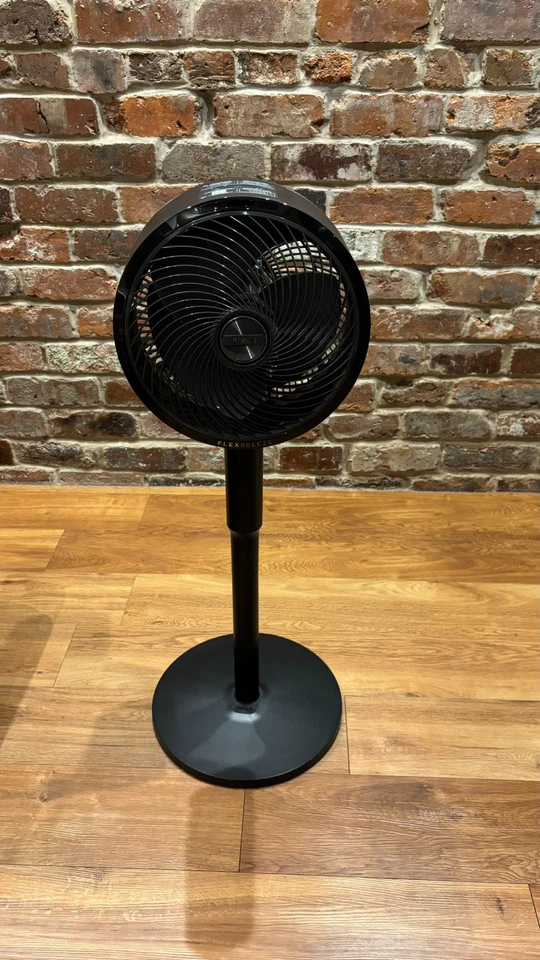 Ventilador Portátil Shark FlexBreeze FA220UK Híbrido Inalámbrico y con Cable, Control Remoto y Cargador - Imagen 3 de 4