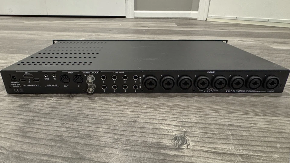 Slate Digital VRS8 Thunderbolt Audio Interface with cables included - Image 3 of 4