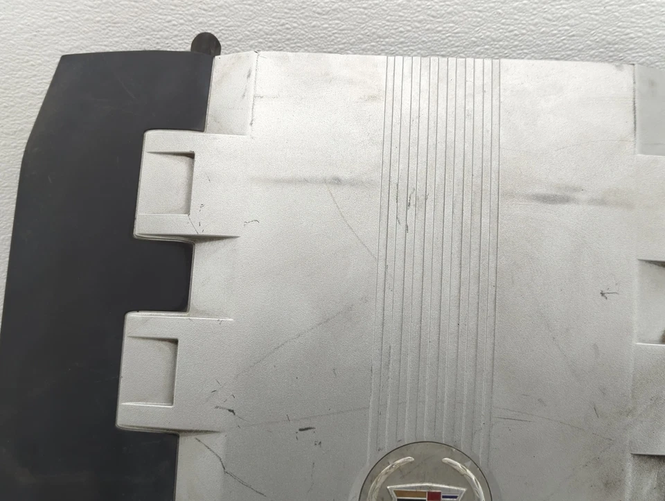 Cubierta del motor Cadillac Cts 2008 ZB34H Foto 2 de 4