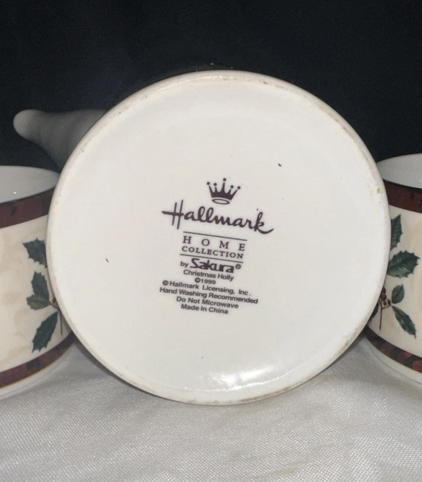 Juego de 2 tazas y servidor de cafetera Hallmark Sakura Christmas Holly 1999 vintage usado en excelente estado Foto 3 de 4