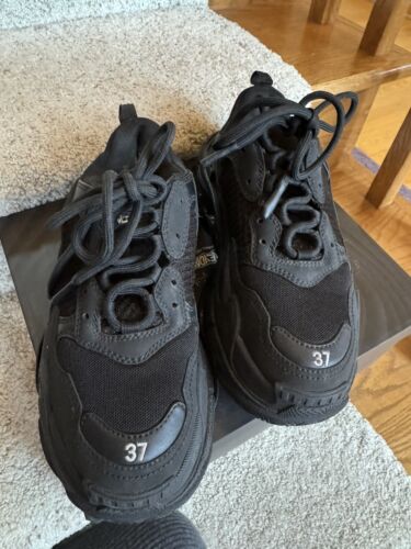 Balenciaga triple s black - Gem Balenciaga triple s black - Gem