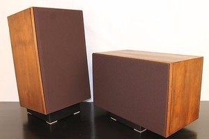 Choose-from-15-Colors-JBL-L-100-Grille-Set-Two-New-Walnut-Frames-amp-Inserts