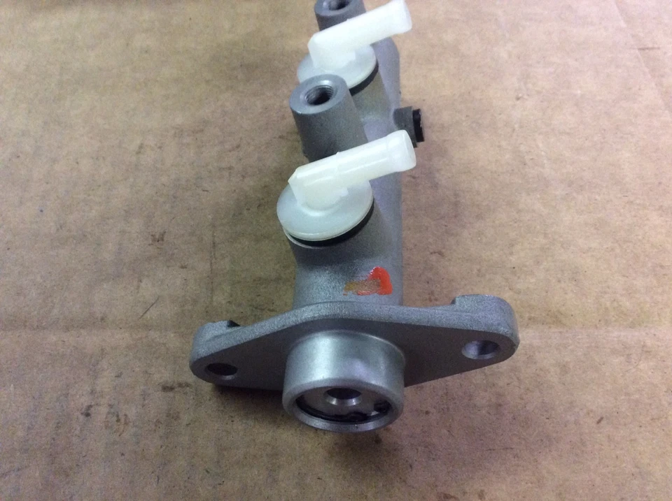 NUEVO CILINDRO MAESTRO DE FRENO ARI M52516 | Se adapta a 89-98 Mitsubishi Eagle Plymouth Foto 3 de 4