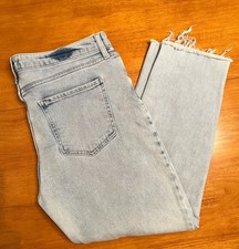 Forever 21 Light Blue Cropped Frayed Hem Women's Jeans with Pockets Size 31