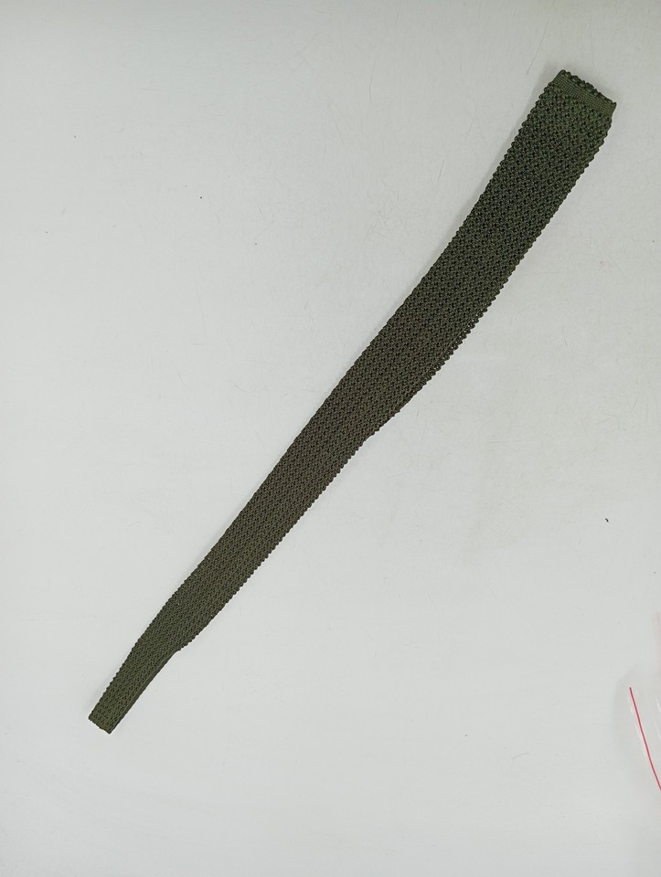 Cravate Tricotée Soie Frederick Thomas - Vert Forêt à Pois Rouges, Fait Main UK, Neuf Avec étiquettes