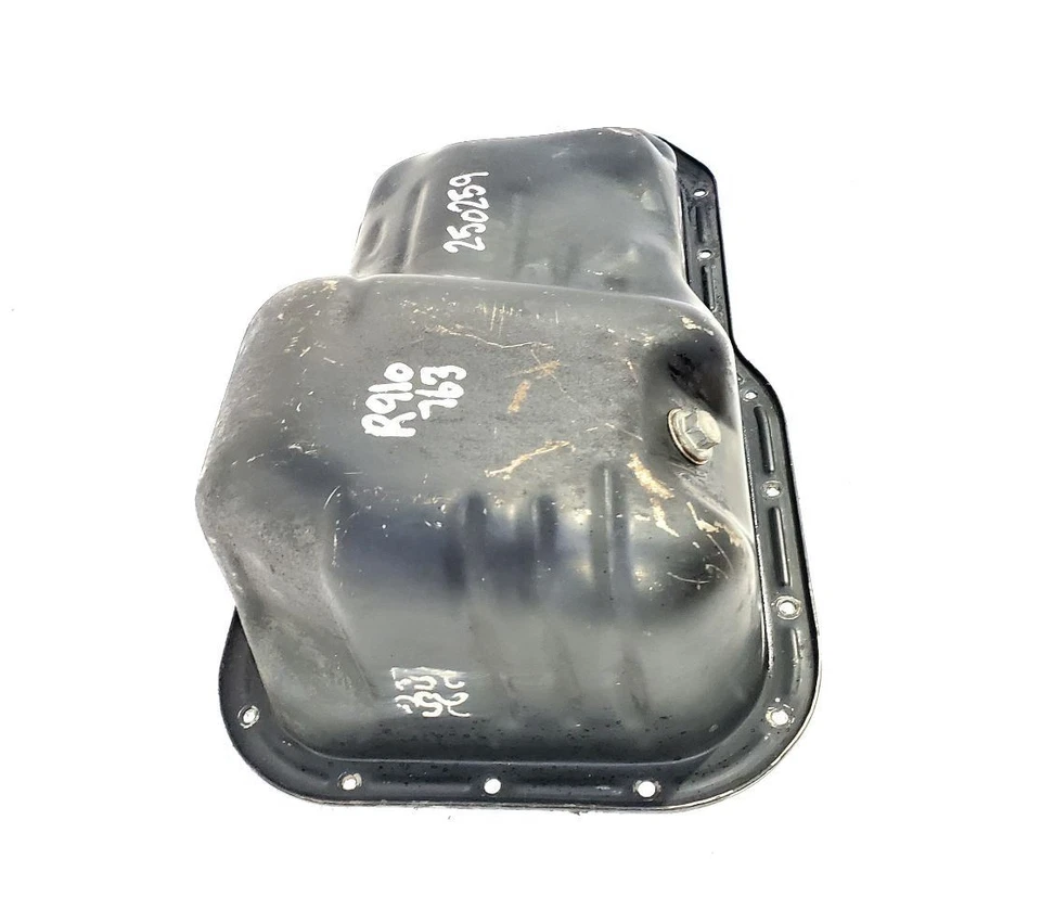 1994 1995 1996 1997 1998 1999 2000 2001 Toyota Camry OEM Oil Pan - Image 4 of 4