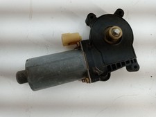 Driver Power Window Motor Rear Sedan Canada Market Fits 01-05 BMW 320i 52874