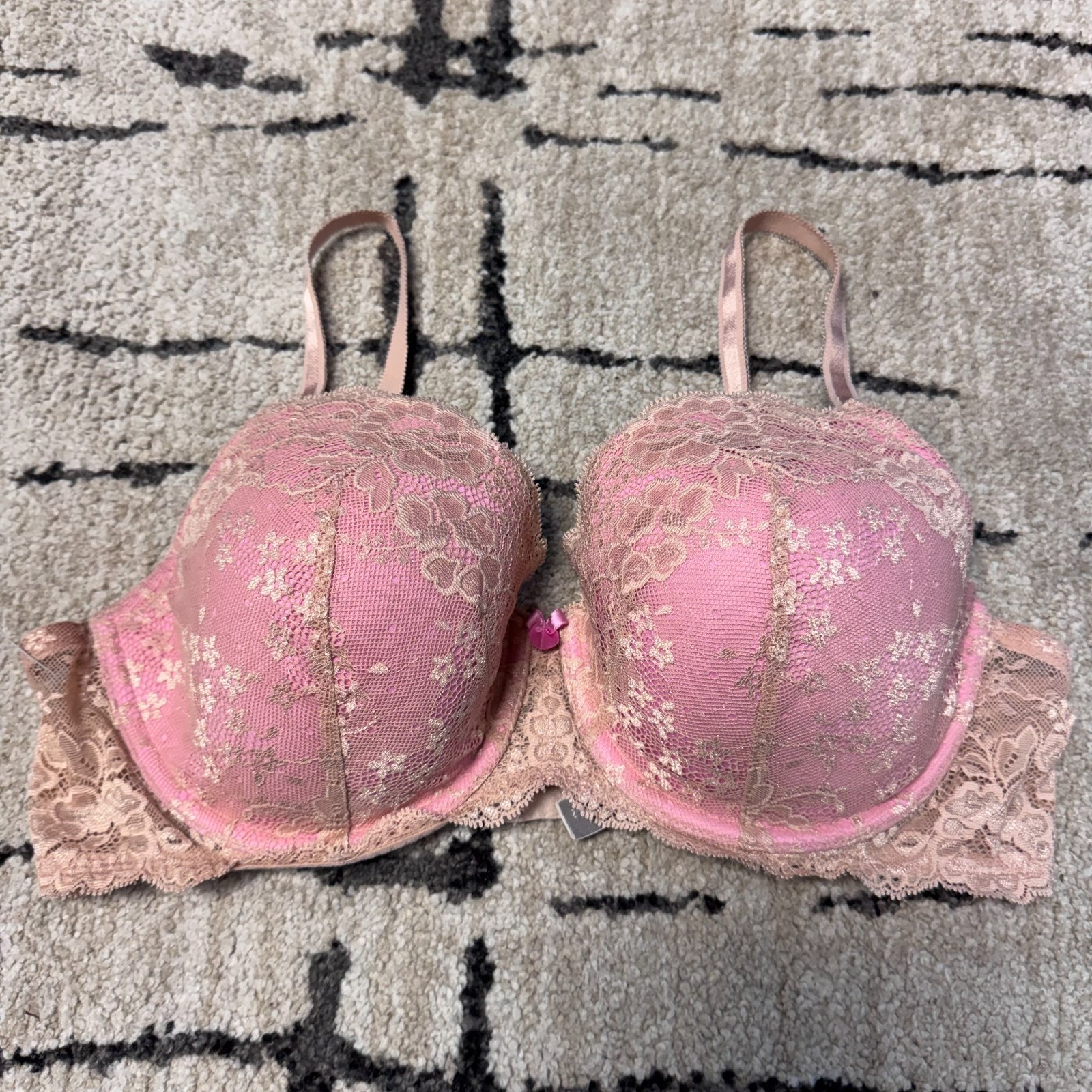 Victoria's Secret Lace Dream Angels Bra Women's Sz 38D Lined Demi