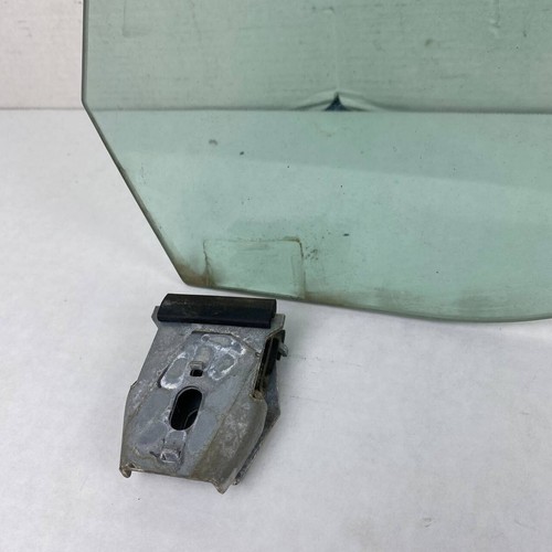 04 - 10 BMW 525 528 530 535 545 550 M5 Driver Side Left Front Door Window Glass - Picture 4 of 6