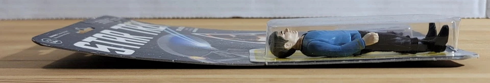 Figura de acción Funko ReAction 2015 Dr. McCoy 3-3/4 pulgadas totalmente posable *SELLADA* Foto 4 de 4