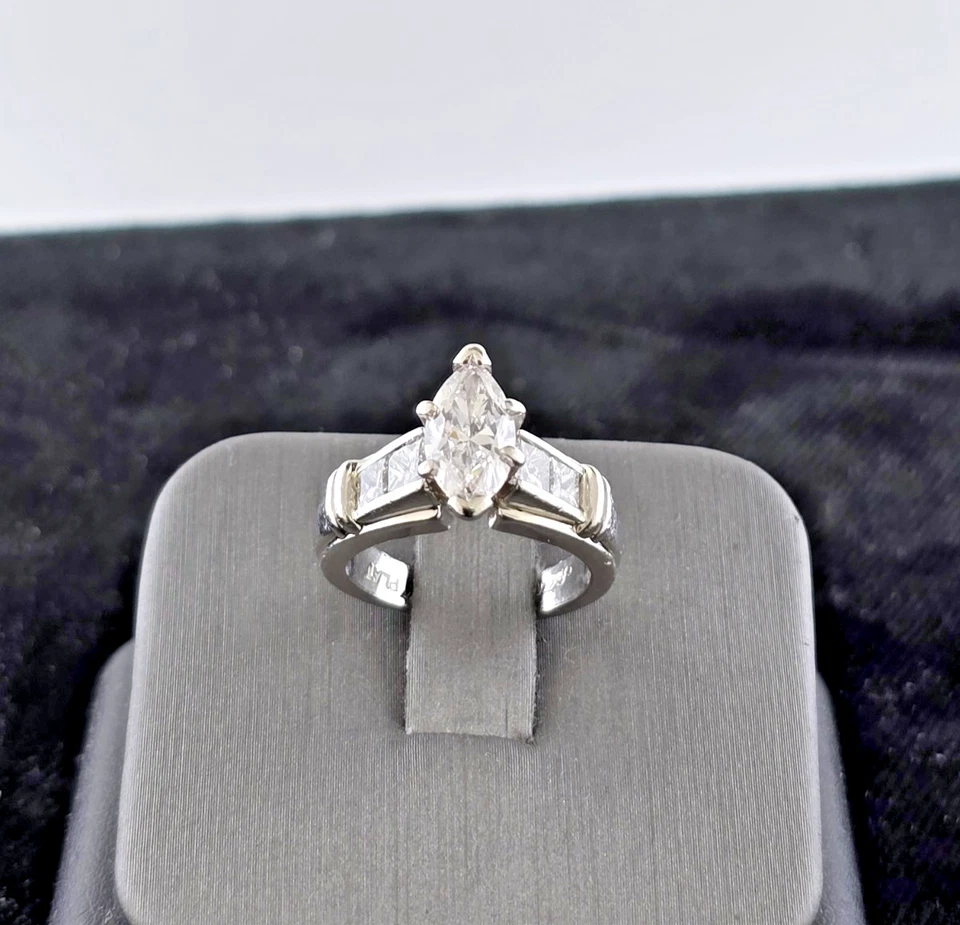 Ladies Scott Kay Marquise & Princess Cut Diamond Platinum Ring 1.93 carats - Image 2 of 4