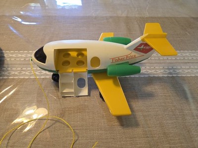 1980 Vintage Fisher Price little people green/yellow Jet Airplane Jetliner #182