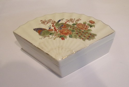 Vintage Elfenbein Weiß Porzellan Mehrfarbig Vogel & Blume Design Fächer Box Hergestellt in Japan - Bild 7 von 16