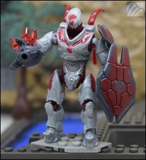 FIGURA DE CAZADOR HALO MEGA CONSTRUX BLOKS ARDIENTE PLATA ROJA HHC42 SCORPION CLASH v1