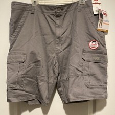 Men's Wrangler Cargo Shorts w Stretch Relaxed Fit Tech Pocket SIZE 42 - NWT