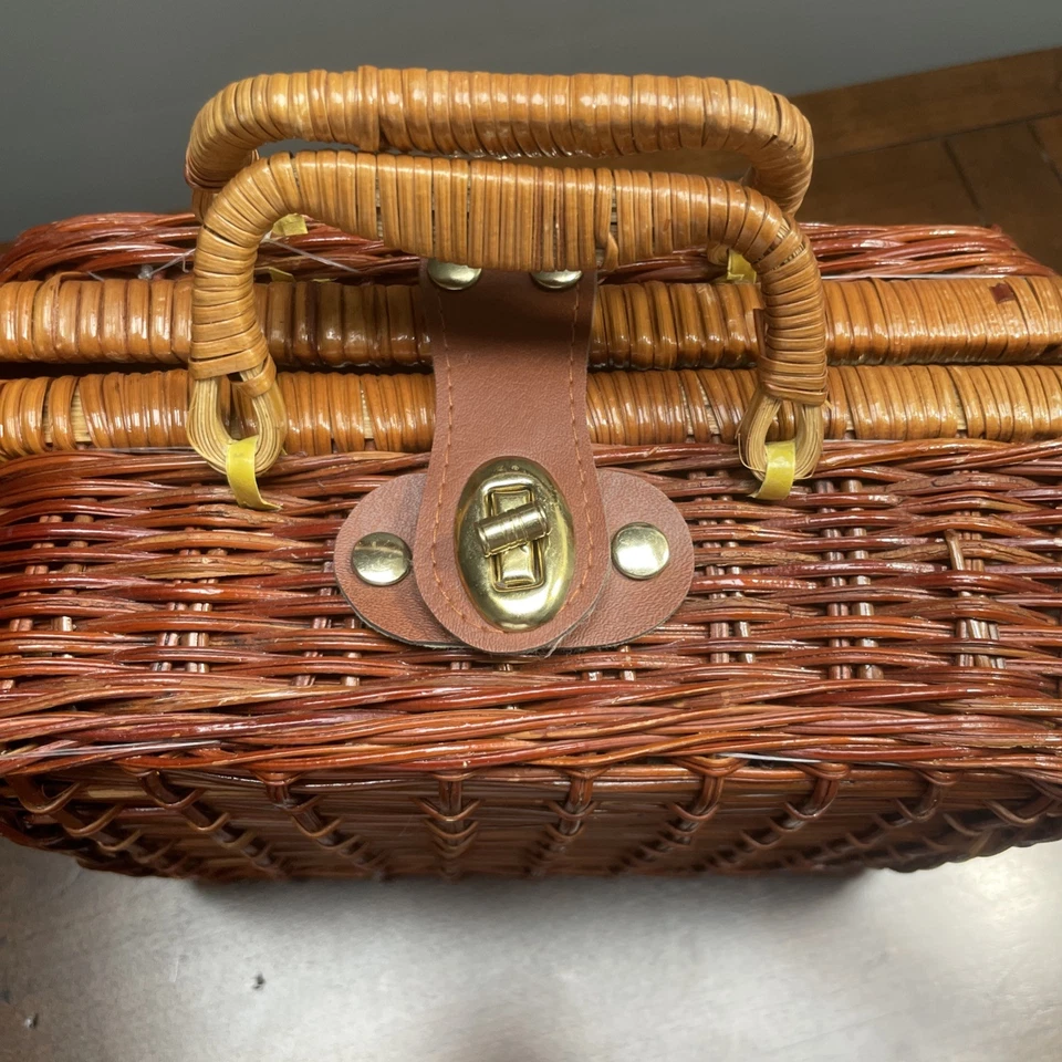 Child's Miniature Ceramic Tea Set in Wicker Picnic Basket Fall Pumpkind VTG RARE - Image 4 of 4